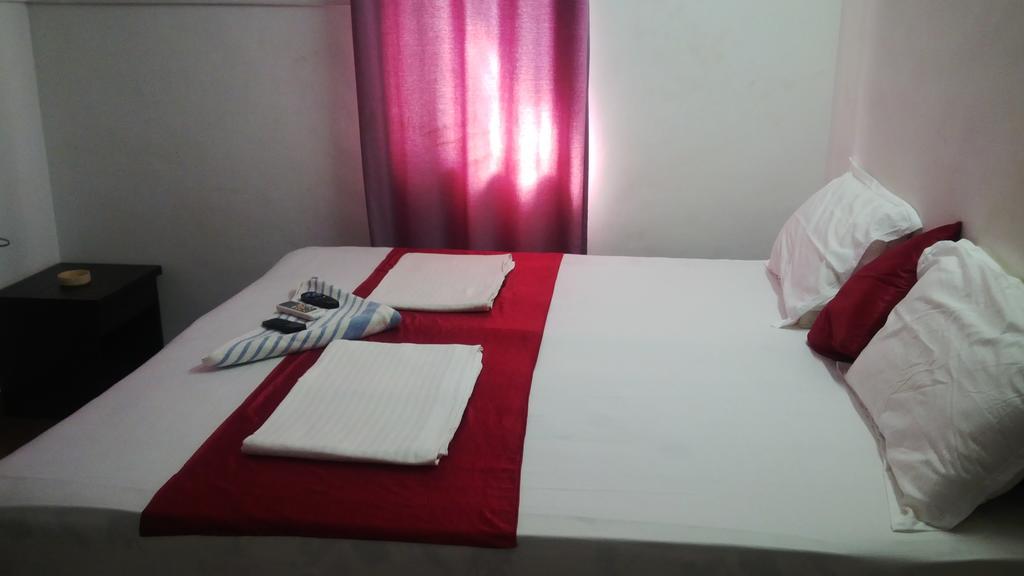 Sugar Plum Macedo Palms Bed & Breakfast Бага Екстериор снимка