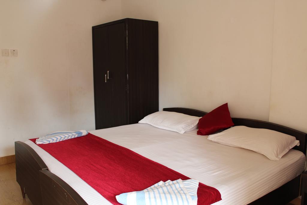 Sugar Plum Macedo Palms Bed & Breakfast Бага Стая снимка